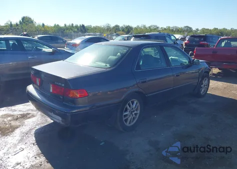 2001 Toyota Camry Xle V6 from USA, damaged, VIN 4T1BF28K01U963902